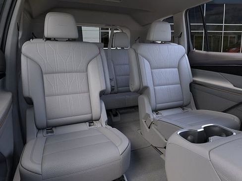 New 2026 Buick Enclave Avenir w/ Super Cruise Package FWD image 17