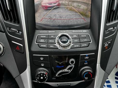 Used 2013 Hyundai Sonata SE w/ Navigation & Sunroof Pkg image 18