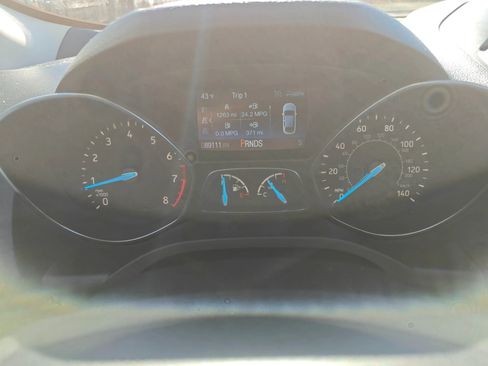 Used 2018 Ford Escape SE w/ SE Sport Appearance Package image 9