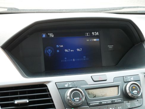 Used 2017 Honda Odyssey EX-L image 22
