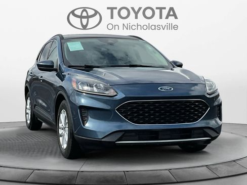 Used 2020 Ford Escape SE image 7