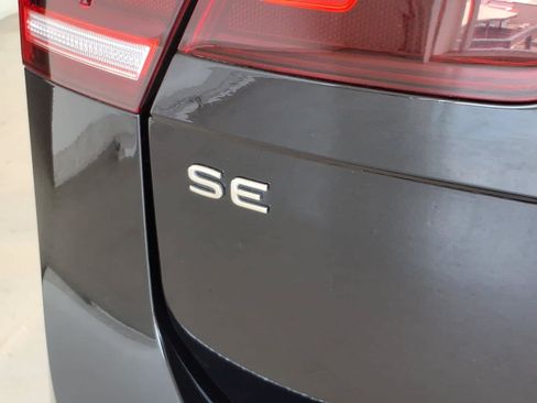 Used 2023 Volkswagen Tiguan SE R-Line AWD/4WD image 18