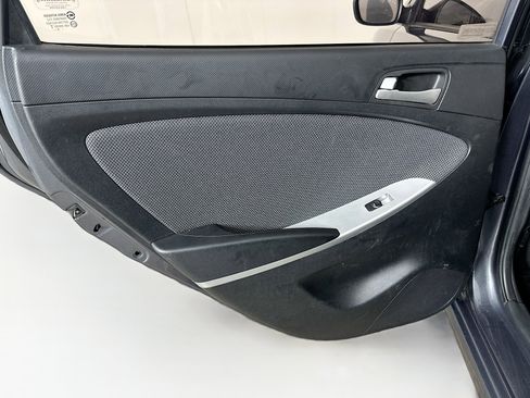 Used 2013 Hyundai Accent GS image 24