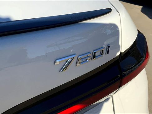 New 2025 BMW 760i xDrive w/ Luxury Rear Seating Package image 15