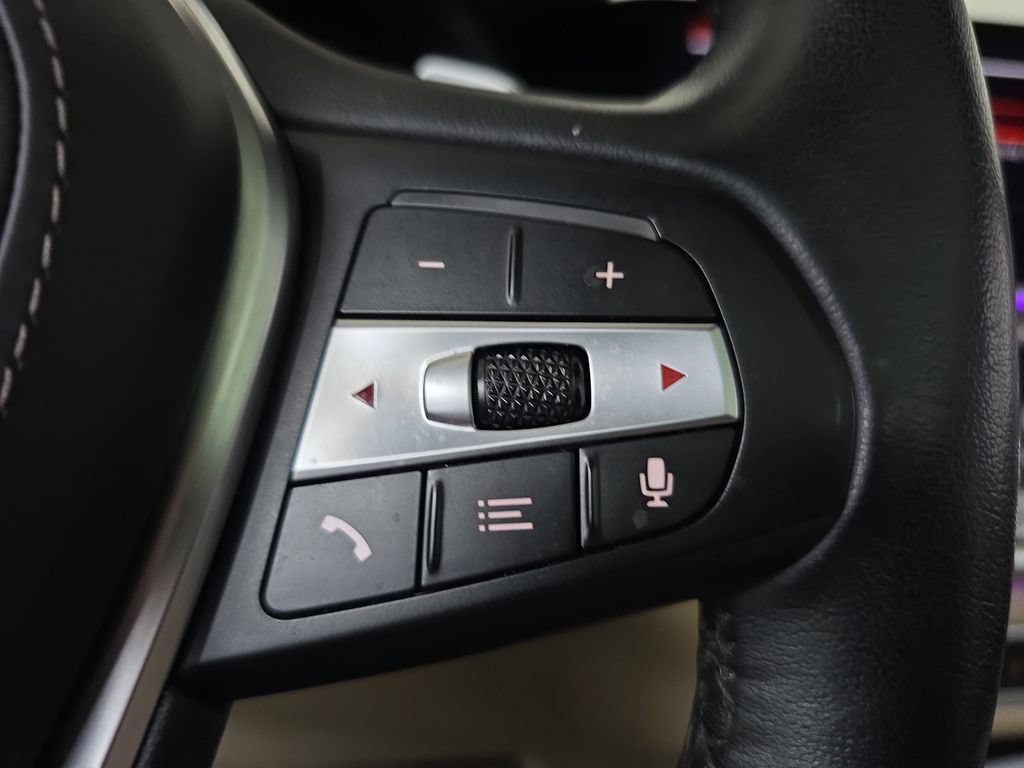 Used 2022 BMW X6 xDrive40i AWD/4WD image 21