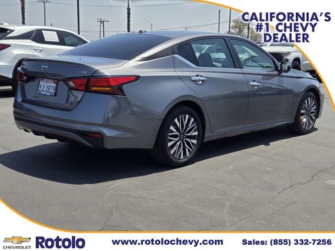 Used 2024 Nissan Altima 2.5 SV FWD image 7