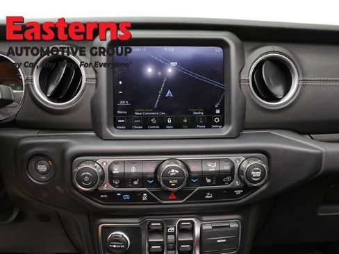 Used 2022 Jeep Wrangler Unlimited Sahara w/ Cold Weather Group AWD/4WD image 12