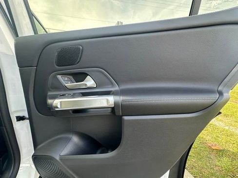 Used 2026 Mercedes-Benz GLB 250 4MATIC image 20