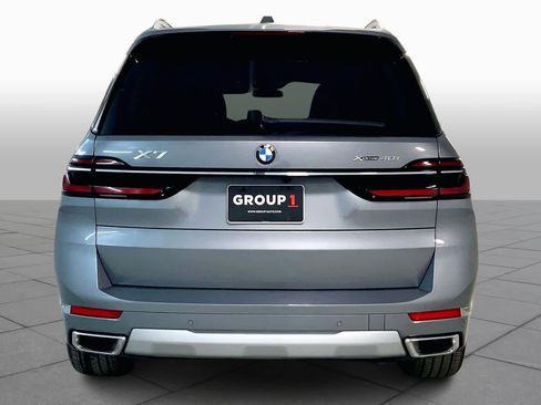 Used 2023 BMW X7 xDrive40i w/ Premium Package image 5