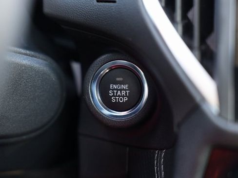 Used 2020 Subaru Forester Limited image 31