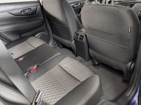 Used 2017 Nissan Rogue S image 11