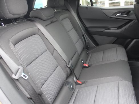 New 2027 Chevrolet Equinox LT w/ Safety and Technology Package AWD/4WD image 16