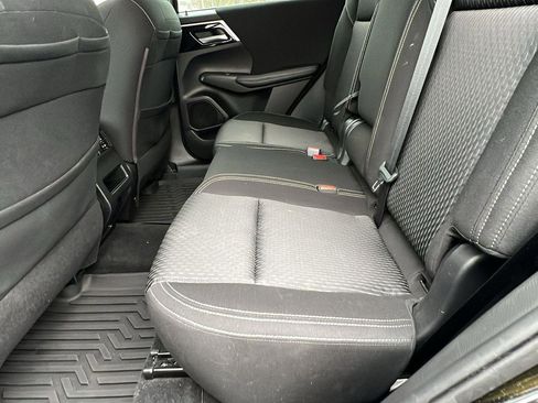 Used 2022 Mitsubishi Outlander ES image 19