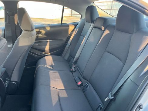 Used 2025 Toyota Corolla LE image 24