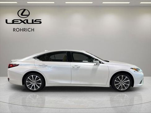 Certified 2021 Lexus ES 250 w/ Premium Package image 4