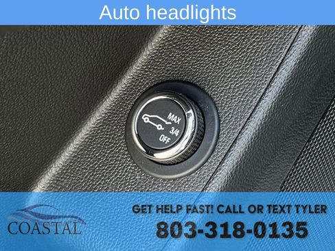 Used 2023 Chevrolet Traverse LT FWD image 8