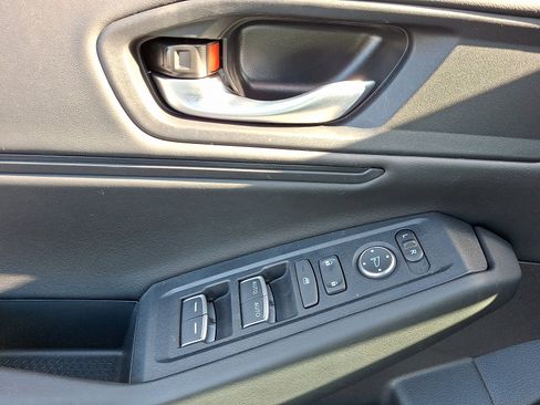 Certified 2025 Honda Accord SE image 12