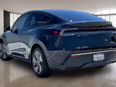 Used 2026 Tesla Model Y Long Range AWD/4WD image 4