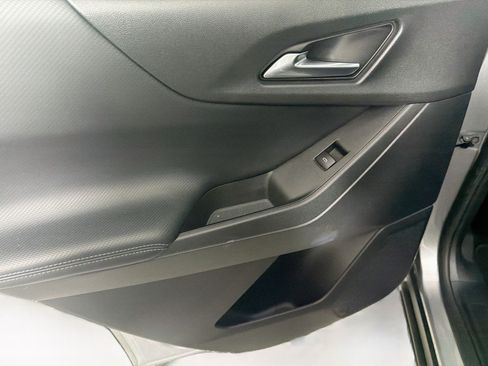 Used 2025 Chevrolet Equinox LT FWD image 25