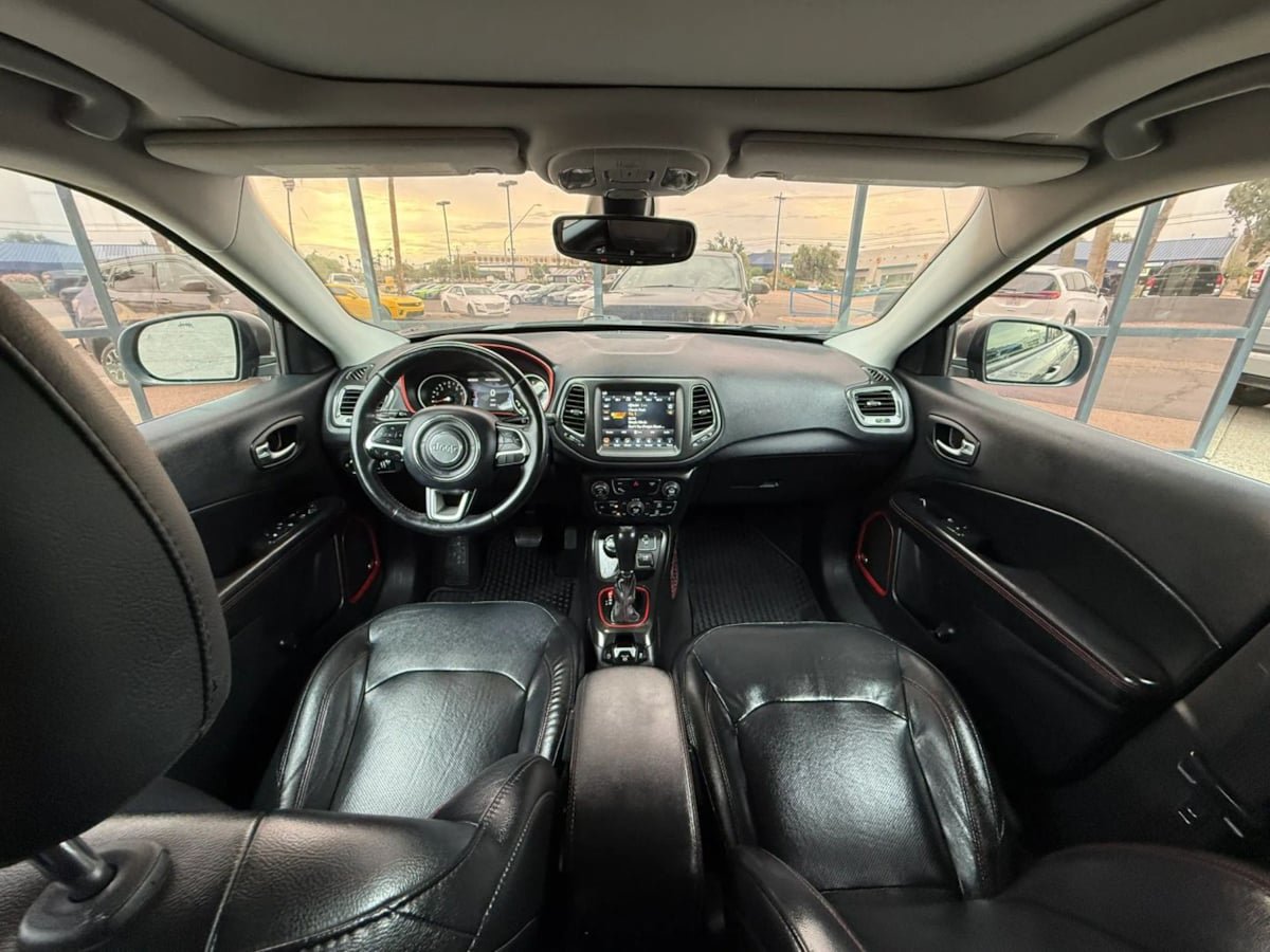 Used 2019 Jeep Compass Trailhawk w/ Leather Interior Group AWD/4WD image 43