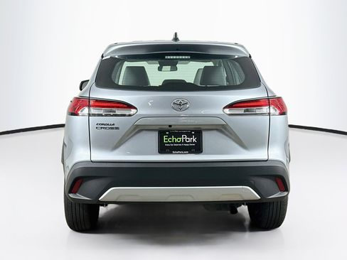 Used 2025 Toyota Corolla Cross L FWD image 7
