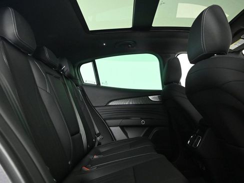 Used 2025 Maserati Grecale GT image 16