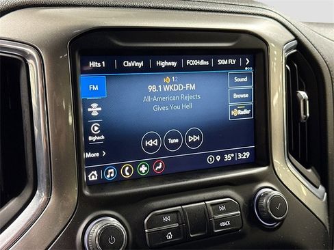 Used 2021 Chevrolet Silverado 1500 LT Trail Boss w/ Convenience Package II image 16