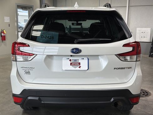 Certified 2023 Subaru Forester Premium AWD/4WD image 6