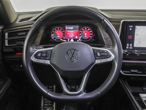 Used 2024 Volkswagen Atlas SEL Premium R-Line image 29