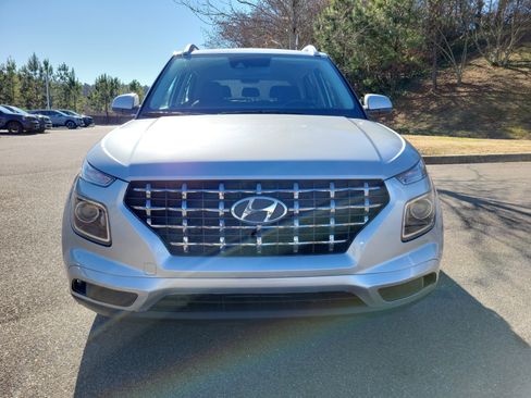 Used 2021 Hyundai Venue SEL image 19