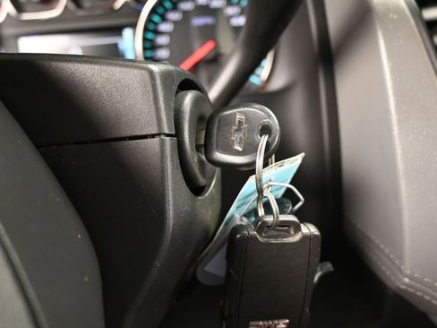 Used 2020 Chevrolet Suburban LT image 28