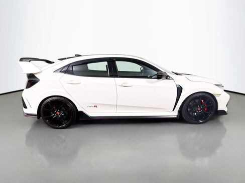 Used 2017 Honda Civic Type R image 11