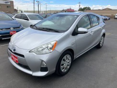 Used 2012 Toyota Prius C One image 2