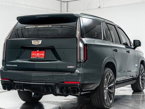 Used 2026 Cadillac Escalade V AWD/4WD image 9