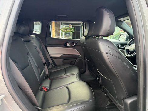 Used 2024 Jeep Compass Limited AWD/4WD image 19