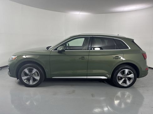 Used 2023 Audi Q5 2.0T Premium w/ Convenience Package AWD/4WD image 30