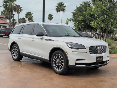 Used 2024 Lincoln Aviator Reserve w/ Elements Package Plus RWD image 1