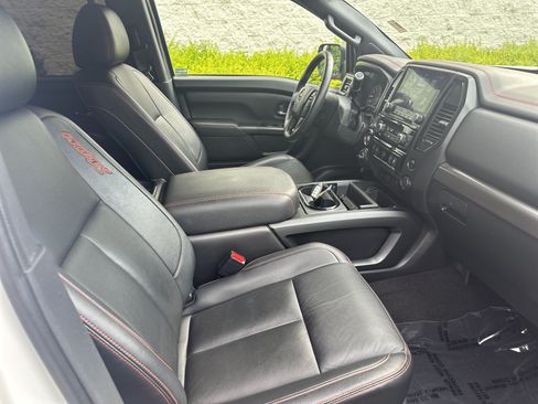 Used 2023 Nissan Titan PRO-4X w/ Pro-4x Convenience Package AWD/4WD image 21