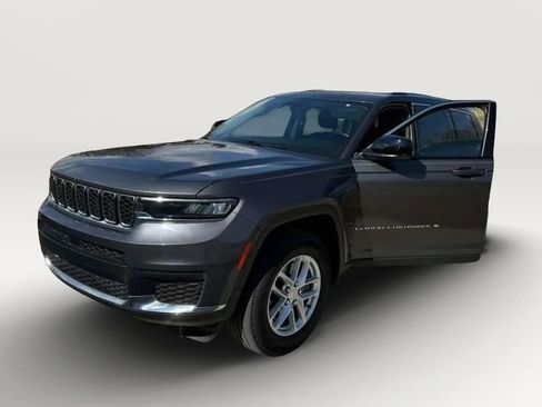 Used 2022 Jeep Grand Cherokee L Laredo w/ Luxury Tech Group I image 5
