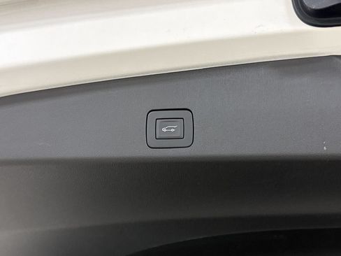 Used 2024 Buick Encore GX Avenir w/ Avenir Technology Package AWD/4WD image 29