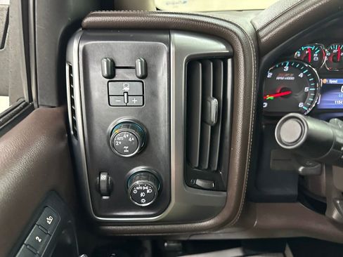 Used 2014 Chevrolet Silverado 1500 LTZ Z71 w/ LTZ Plus Package AWD/4WD image 40