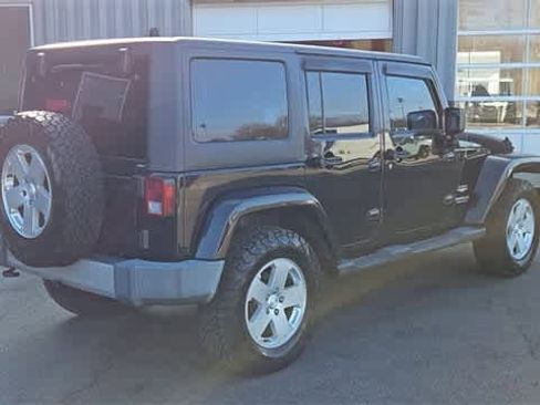 Used 2012 Jeep Wrangler Unlimited Sahara image 8