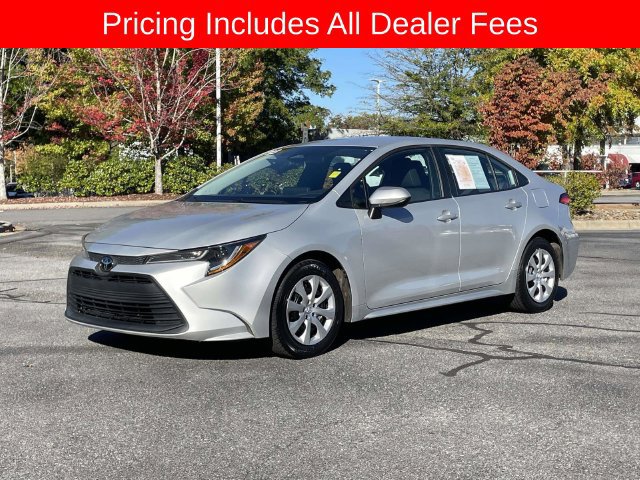 Used 2023 Toyota Corolla LE FWD image 1