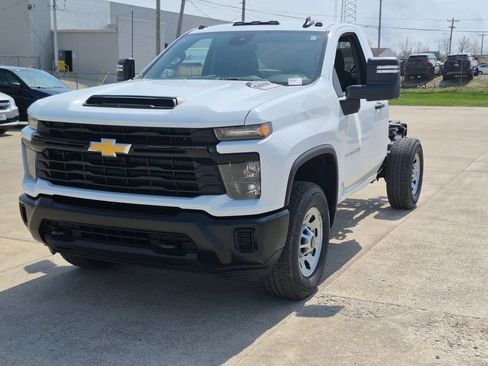 New 2026 Chevrolet Silverado 3500 W/T w/ WT Convenience Package image 3