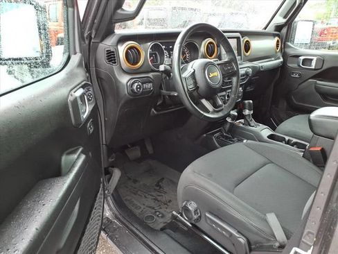 Used 2022 Jeep Gladiator Sport AWD/4WD image 15