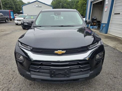 Used 2021 Chevrolet TrailBlazer LS FWD image 2