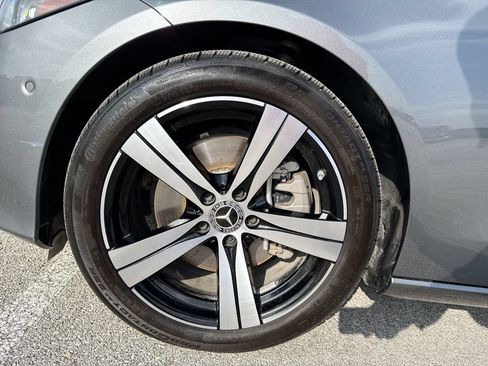 Used 2025 Mercedes-Benz C 300 Sedan image 19