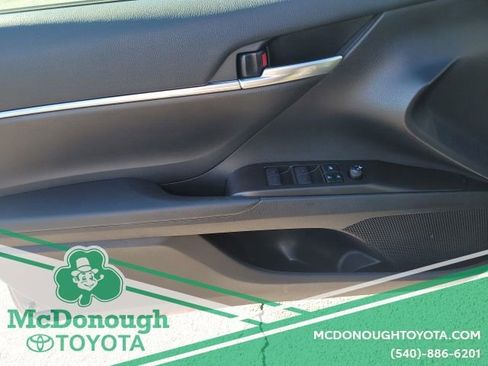 Certified 2022 Toyota Camry SE image 14