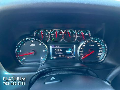 Used 2018 Chevrolet Tahoe LT w/ LT Signature Package AWD/4WD image 7