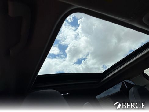 Used 2022 Subaru Forester Premium AWD/4WD image 12